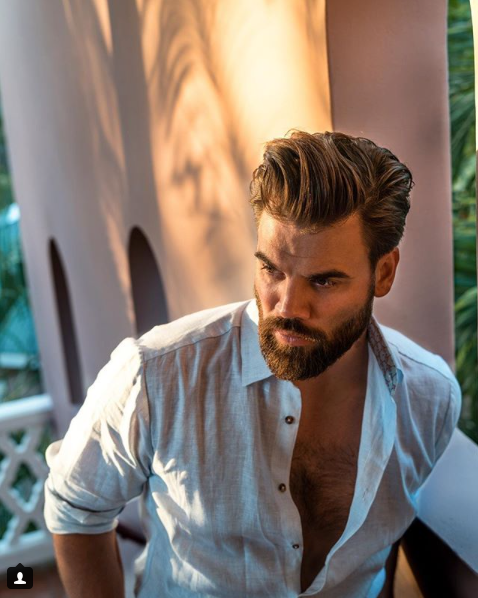 Blogger Timothy James wears the Skye Linen Shirt